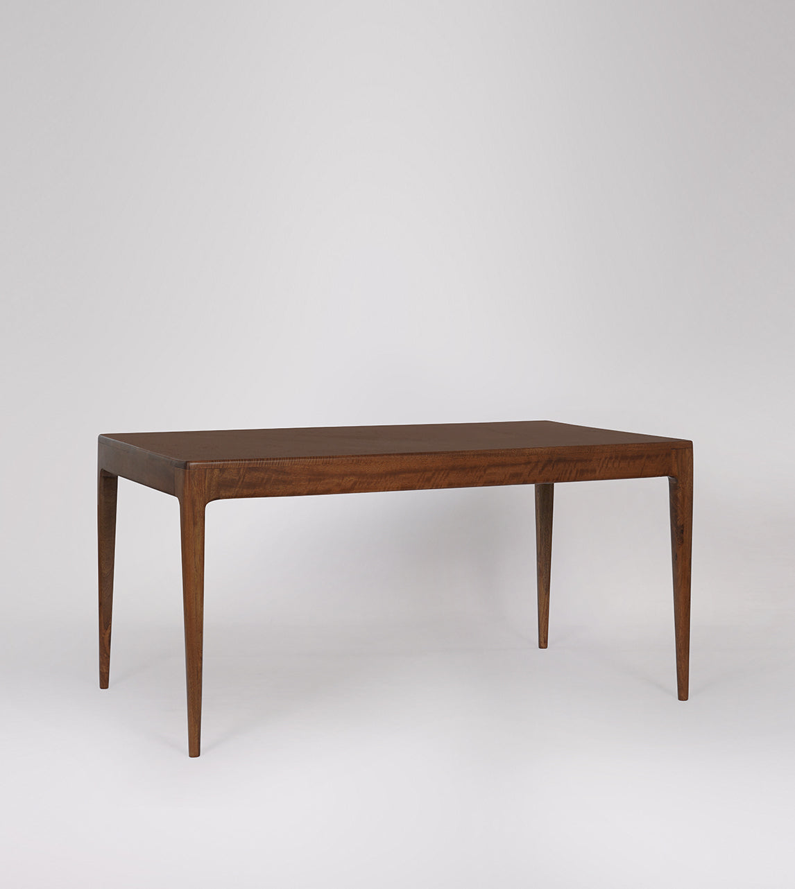 Nyhav Collection Six-Seater Dining Table – Modern Dining with Sleek Lines Wooden Furniture